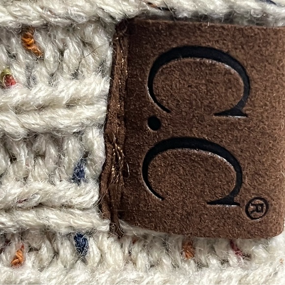 C.C. Beanie Trendy Warm Chunky Soft Stretch Cable Knit Beige Speckled Beanie - Picture 3 of 6